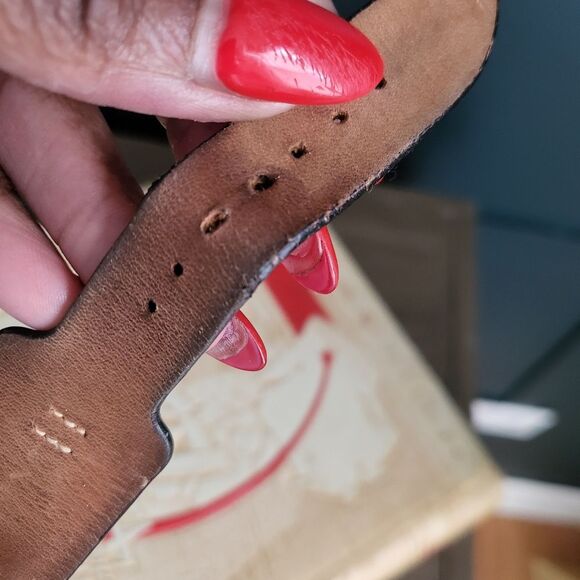 Vintage Guess Black Wide Double Buckle Black Silver Patent Leather Watch - Picture 6 of 10